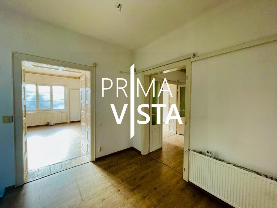 Vanzare casa individuala 6 camere, teren 840 mp zona Piata Cipariu, Centru